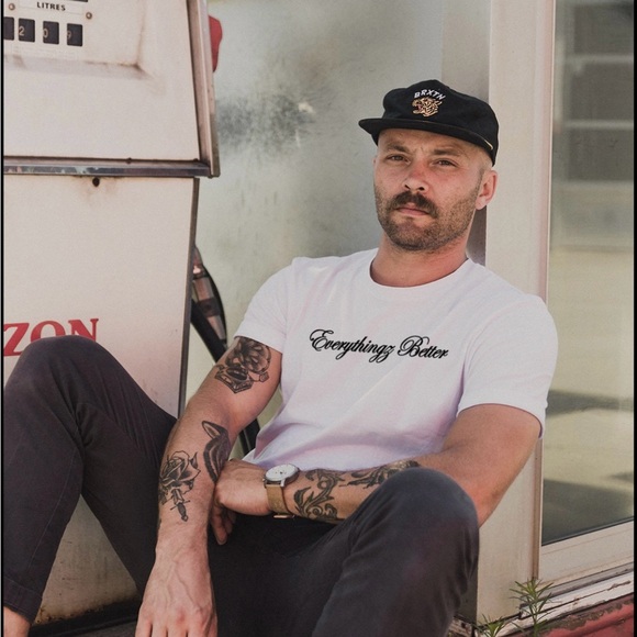 EVERYTHINGZBETTER Signature TShirt menz or womenz Black various sizes - Picture 3 of 3